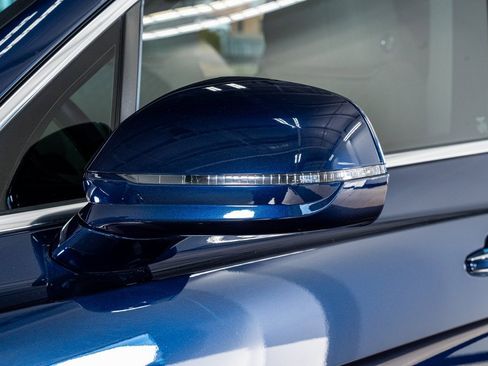 Used 2021 Bentley Bentayga image 22