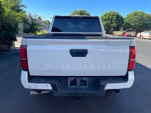 Used 2024 Toyota Tacoma SR5 AWD/4WD image 5