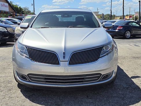 Used 2013 Lincoln MKS FWD image 11