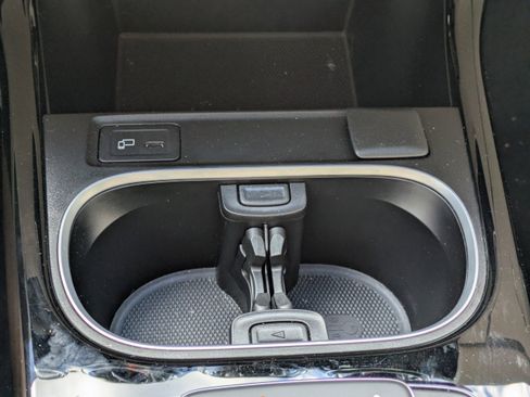 Used 2023 Mercedes-Benz CLA 250 image 24