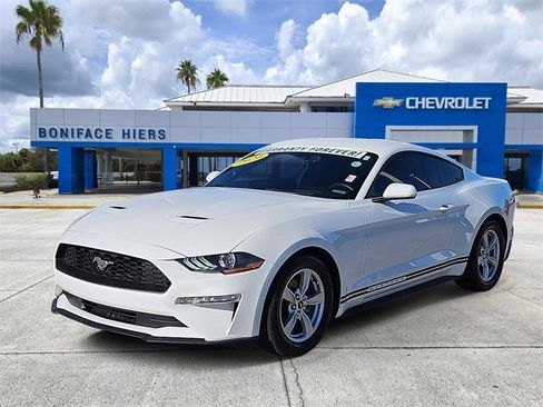 Used 2020 Ford Mustang Coupe image 2