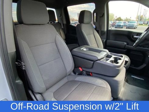 Certified 2022 Chevrolet Silverado 1500 Custom Trail Boss w/ LPO, Dark Essentials Package AWD/4WD image 26