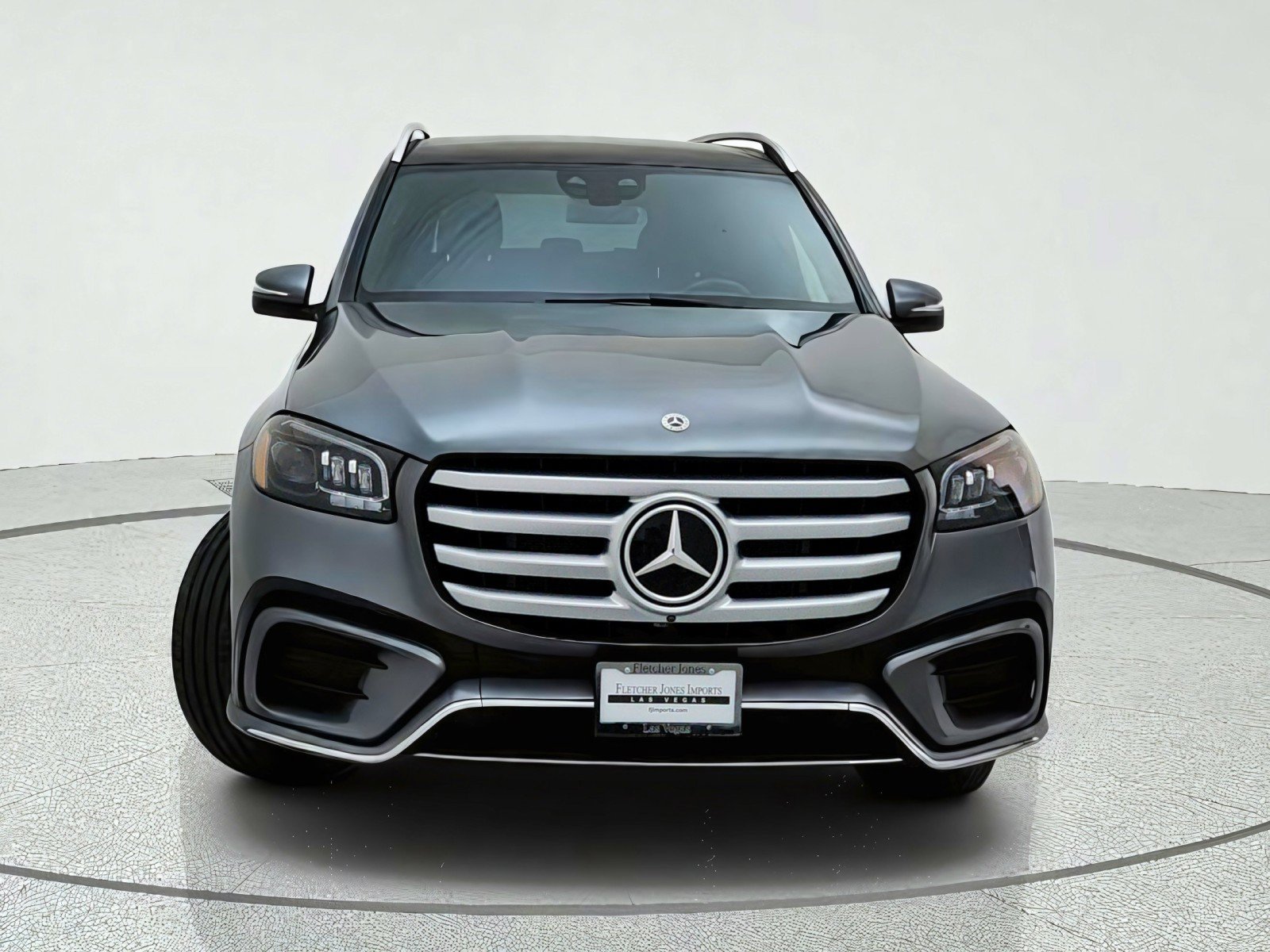 Used 2024 Mercedes-Benz GLS 450 4MATIC image 3