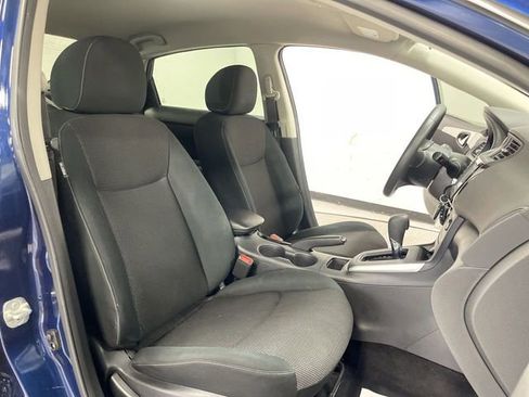 Used 2019 Nissan Sentra S image 27
