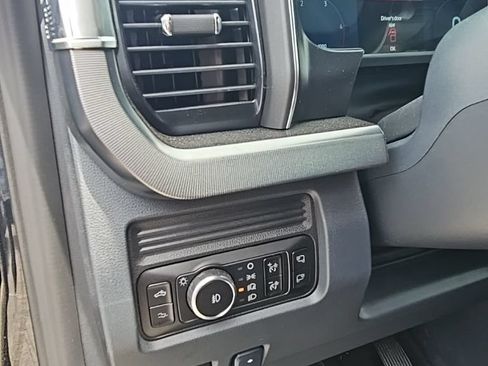 Used 2026 Ford F250 Platinum AWD/4WD image 14