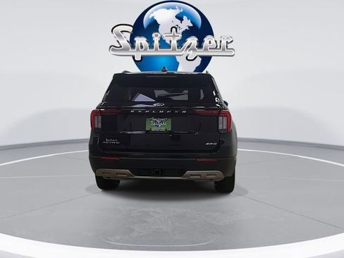Used 2025 Ford Explorer Active w/ Active Comfort Package image 10