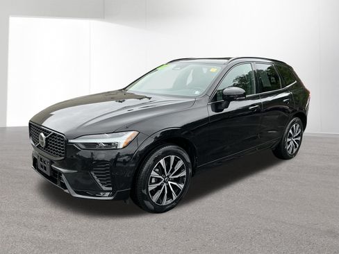 Used 2025 Volvo XC60 B5 Core AWD/4WD image 7