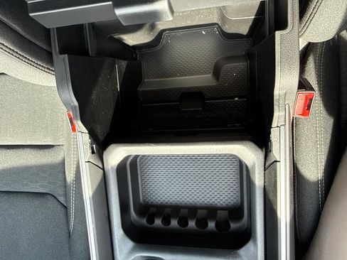 Used 2025 RAM 1500 Big Horn AWD/4WD image 24