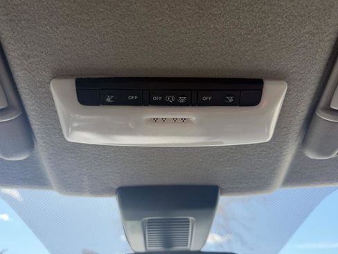 Used 2023 Nissan Kicks S image 37