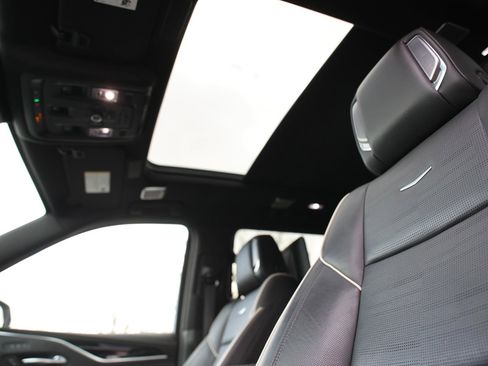 Used 2021 Cadillac Escalade Sport w/ Driver Assist Tech Package image 24