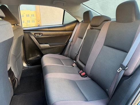Used 2018 Toyota Corolla XLE image 19