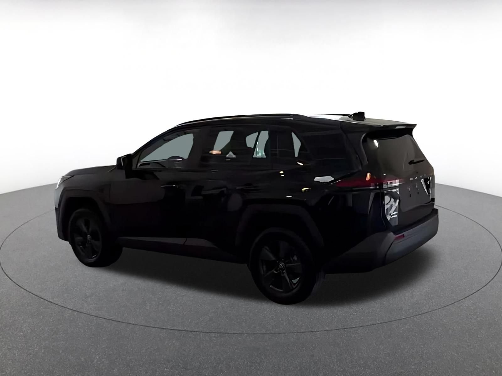 Used 2026 Toyota RAV4 LE AWD/4WD image 8