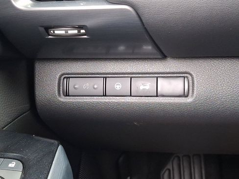 Certified 2025 Nissan Pathfinder SL w/ Black Appearance Package AWD/4WD image 25