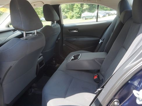 Used 2020 Toyota Corolla LE FWD image 14