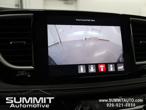 New 2027 Chrysler Pacifica Limited w/ Family Tech Group AWD/4WD image 20