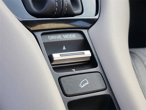 Used 2023 Honda HR-V LX image 24