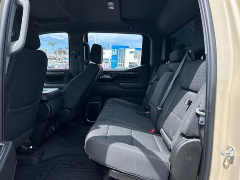 Used 2023 GMC Sierra 1500 Elevation AWD/4WD image 9