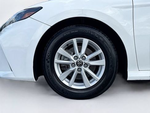 Used 2025 Toyota Camry LE FWD image 32