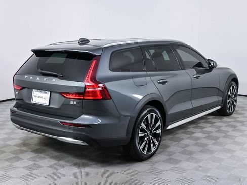 Used 2026 Volvo V60 B5 Cross Country Ultra w/ Climate Package AWD/4WD image 30