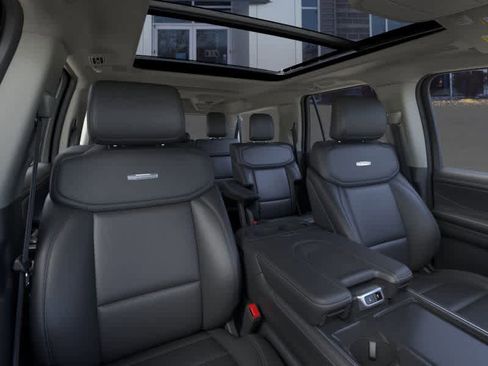 New 2025 Ford Expedition Max Platinum w/ Driver's Package image 10