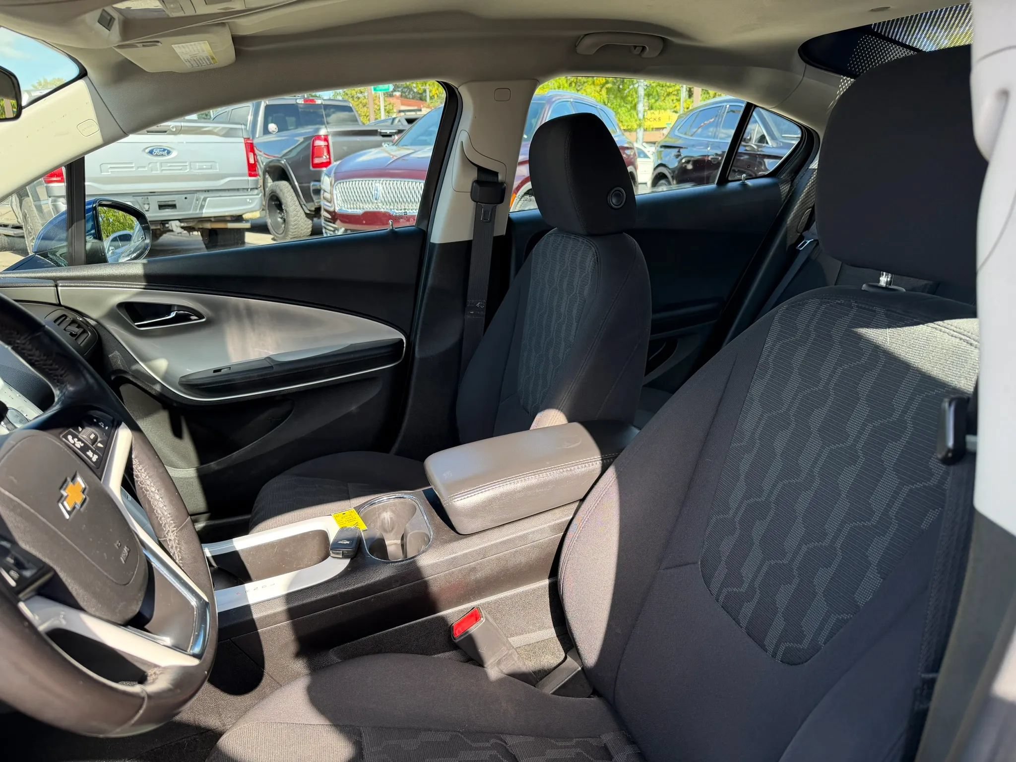 Used 2013 Chevrolet Volt w/ Comfort Package FWD image 15