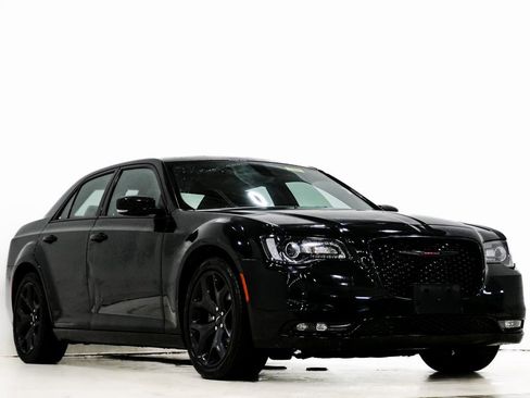 Used 2023 Chrysler 300 S image 1