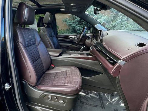Used 2022 Cadillac Escalade Sport Platinum AWD/4WD image 39