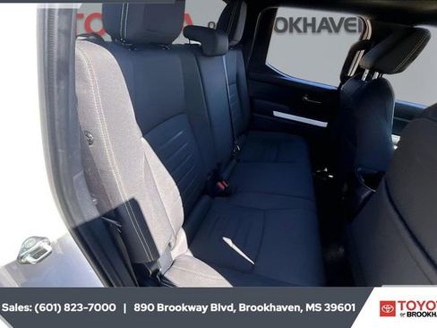 Used 2024 Toyota Tacoma TRD Off-Road image 20