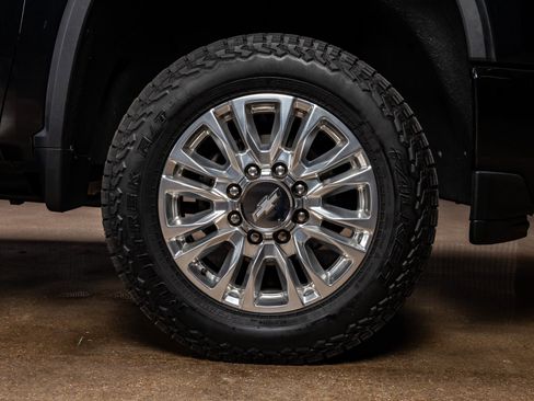 Used 2021 Chevrolet Silverado 2500 High Country image 11