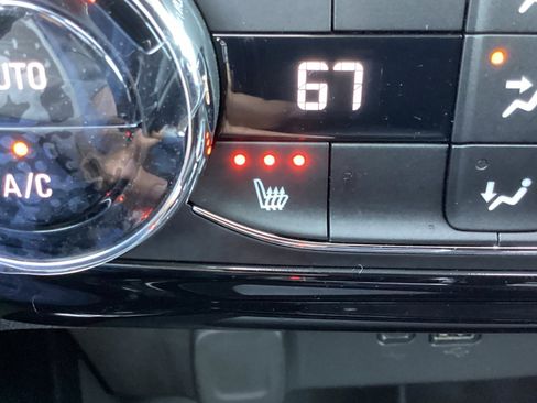 Used 2025 Chevrolet Trax LT w/ Driver Confidence Package image 6