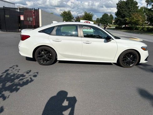 Used 2024 Honda Civic Sport image 8