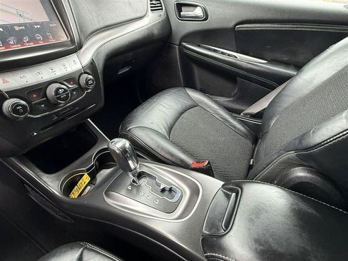 Used 2015 Dodge Journey Crossroad w/ Flexible Seating Group FWD image 22