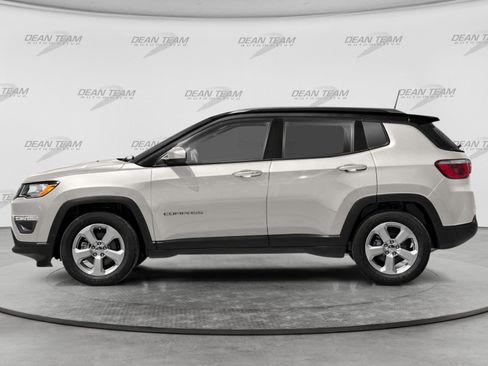 Used 2018 Jeep Compass Latitude w/ Safe & Security Group AWD/4WD image 6