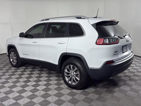 Used 2019 Jeep Cherokee Latitude Plus w/ Comfort/Convenience Group image 6