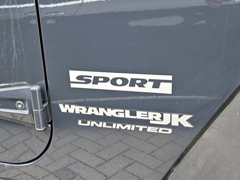 Used 2018 Jeep Wrangler Unlimited Sport S image 6