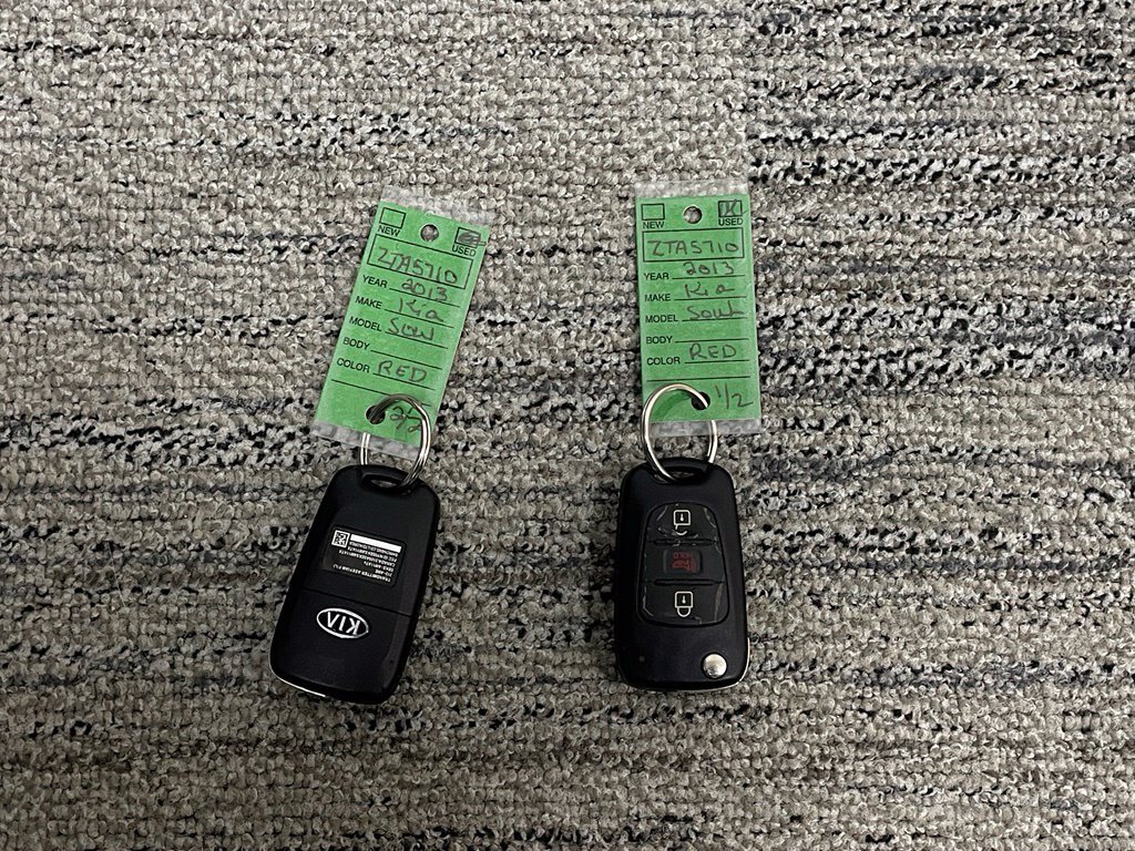 Used 2013 Kia Soul FWD image 37
