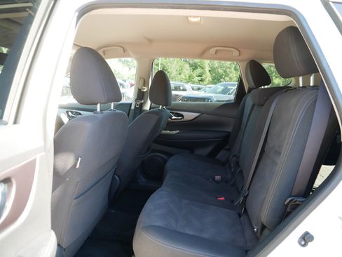Used 2016 Nissan Rogue SV AWD/4WD image 34