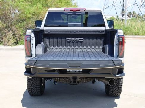 New 2026 GMC Sierra 2500 AT4X AWD/4WD image 11