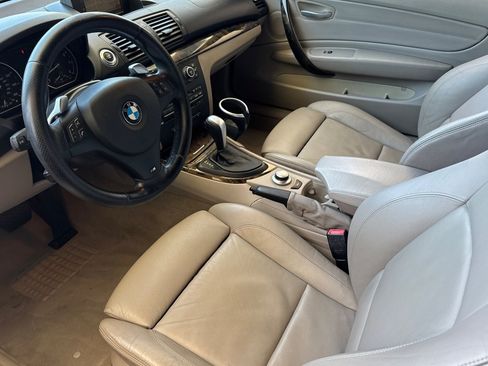 Used 2008 BMW 135i Convertible RWD image 4