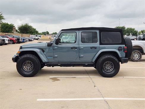 Used 2024 Jeep Wrangler Unlimited w/ Convenience Group AWD/4WD image 12