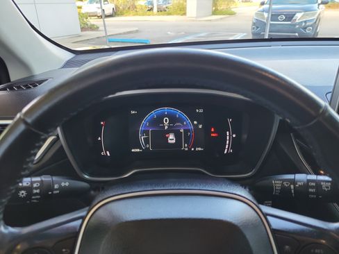 Used 2024 Toyota Corolla Cross XLE image 19