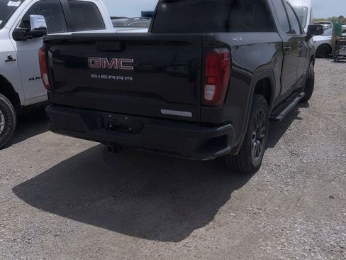 Used 2022 GMC Sierra 1500 Elevation w/ LPO, Elevation Black Package AWD/4WD image 11