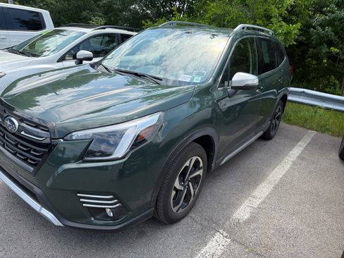 Used 2023 Subaru Forester Touring AWD/4WD image 12