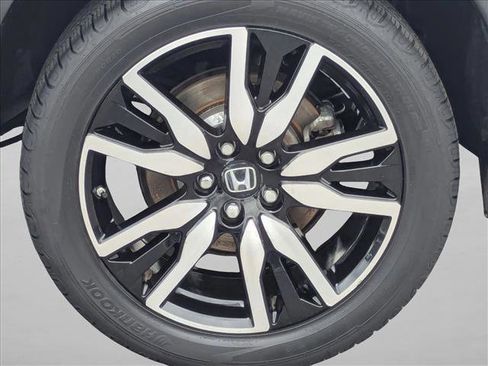 Used 2021 Honda Pilot Touring image 25