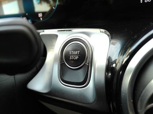 Used 2022 Mercedes-Benz EQB 300 4MATIC image 40