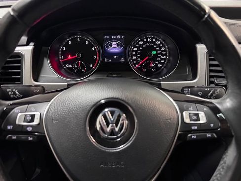 Used 2019 Volkswagen Atlas SE FWD image 12