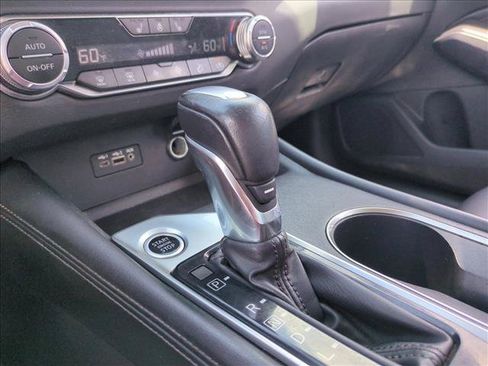 Used 2019 Nissan Altima 2.5 Platinum FWD image 12