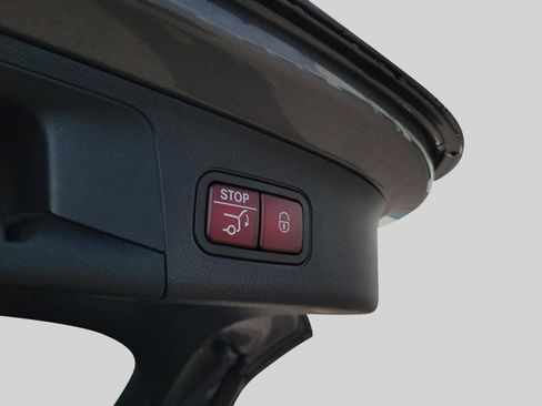 Certified 2026 Mercedes-Benz GLA 250 image 9