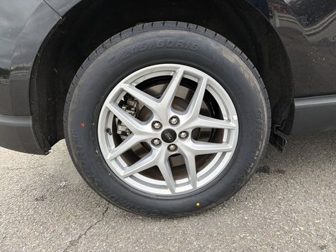 Used 2024 Ford Edge SEL image 33