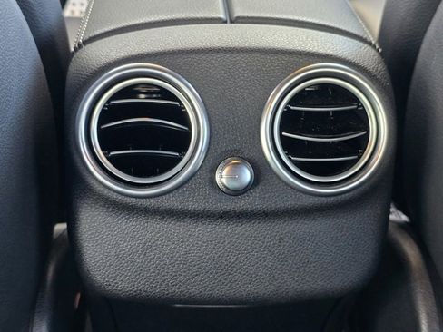 Used 2019 Mercedes-Benz C 300 Sedan image 17